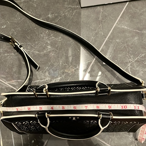 Tory Burch Bag Like New - Picture 13 of 14